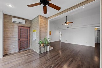 1000 Liberty Park Dr in Austin, TX - Building Photo - Building Photo