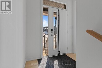 4 Timber Falls Dr in Brampton, ON - Building Photo - Building Photo