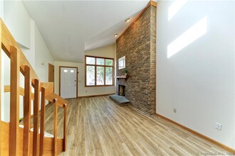 113 Ivy Ln in South Windsor, CT - Building Photo - Building Photo