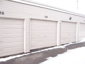 5705 W Atlantic Pl in Lakewood, CO - Building Photo - Building Photo