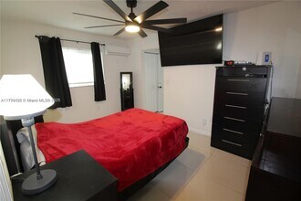 19143 NW 35th Ave in Miami Gardens, FL - Building Photo - Building Photo