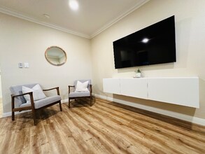 1647 N Lake Ave in Ontario, CA - Building Photo - Building Photo