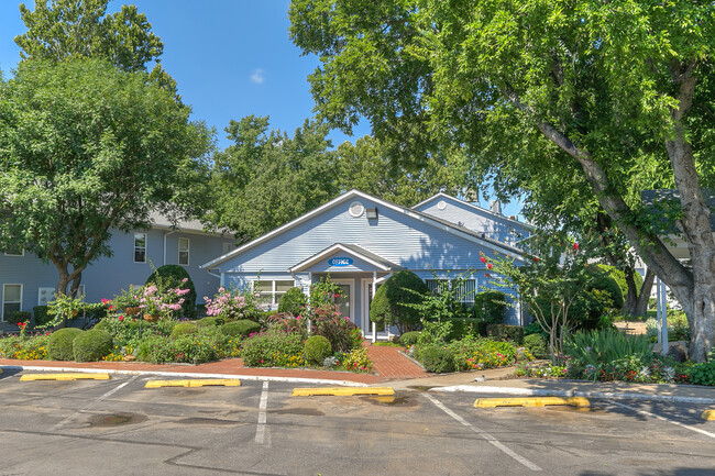 Norman Apartments in Norman, OK - Building Photo - Building Photo