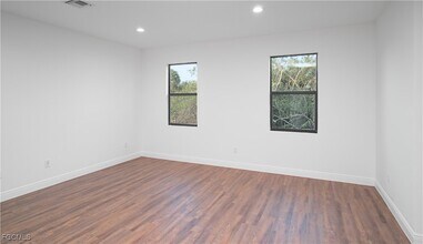 6034 Keystone Cir in La Belle, FL - Building Photo - Building Photo