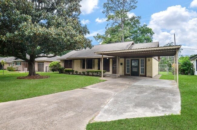 property at 10403 Royal Oaks Dr