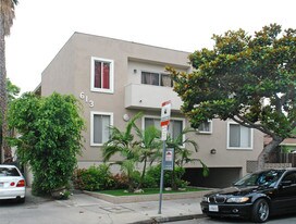 613 Westbourne Dr in West Hollywood, CA - Building Photo