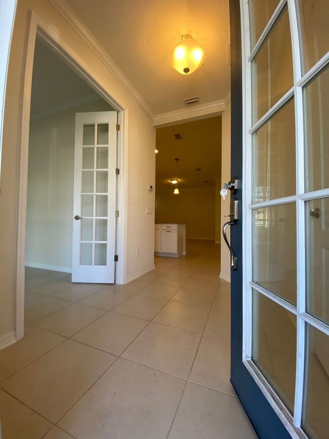 1453 Resolute St in Kissimmee, FL - Foto de edificio - Building Photo