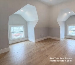 28 Brooks St, Unit 3 in Boston, MA - Building Photo - Building Photo