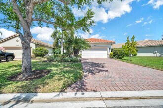 11323 SW Mountain Ash Cir in Port St. Lucie, FL - Building Photo - Building Photo