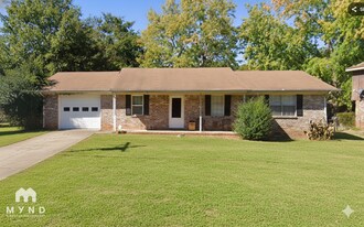3001 Lakeridge Dr SE in Conyers, GA - Building Photo