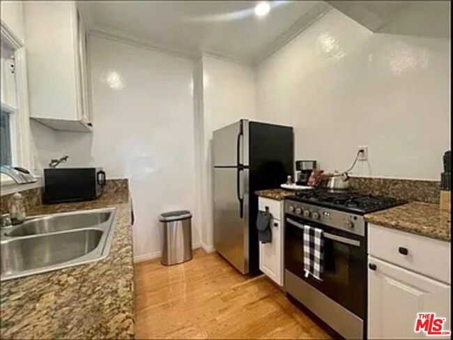 1118 10th St in Santa Monica, CA - Building Photo - Building Photo