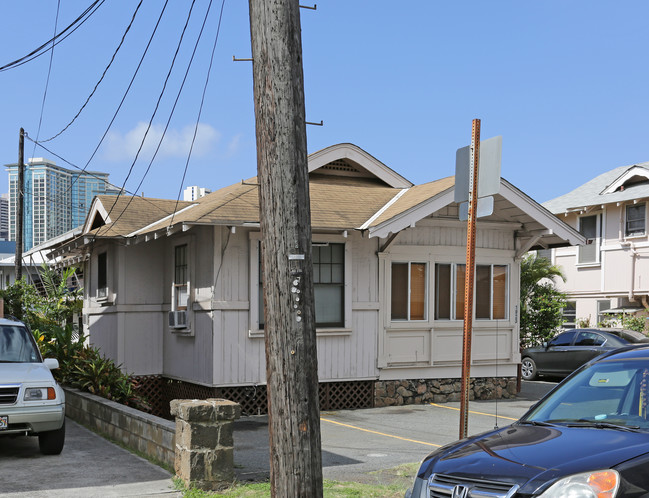 1923 Date St in Honolulu, HI - Building Photo - Building Photo