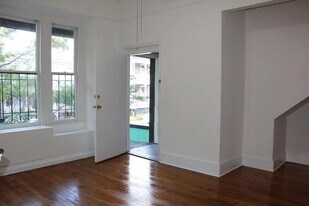 311 E Duffy St in Savannah, GA - Building Photo