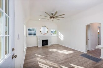 333 S 1st Ave in Covina, CA - Building Photo - Building Photo