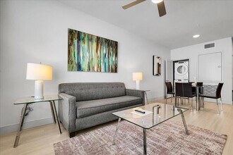 3250 Barnett Ave in San Diego, CA - Building Photo - Building Photo