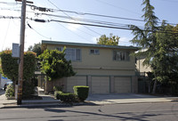 219 Jackson Avenue Apartments in Redwood City, CA - Building Photo - Building Photo