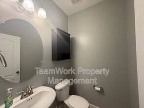 102 Maywood Drive in Moncks Corner, SC - Foto de edificio - Building Photo