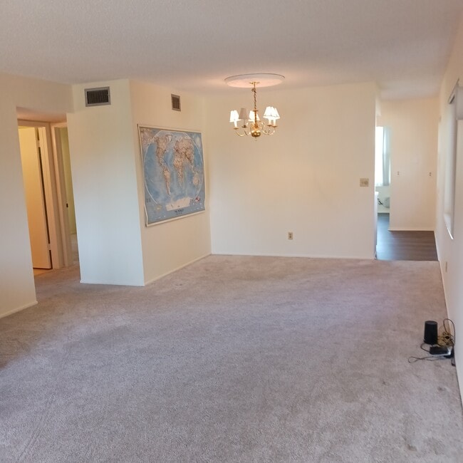 2467 Finlandia Ln, Unit 57 in Clearwater, FL - Building Photo - Building Photo