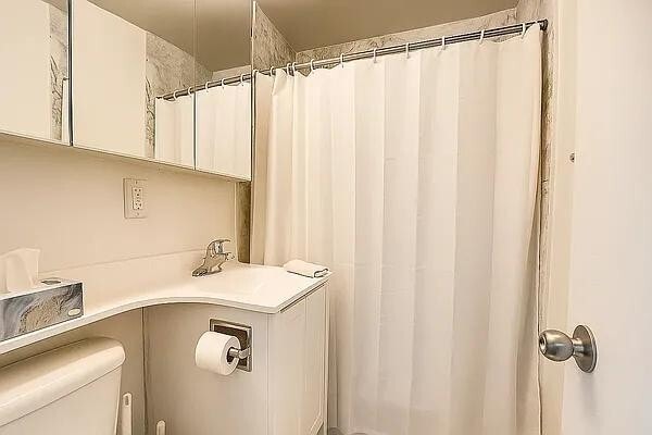 131 E 83rd St in New York, NY - Building Photo