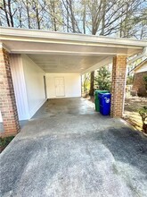 869 Meadow Rock Way in Stone Mountain, GA - Building Photo - Building Photo