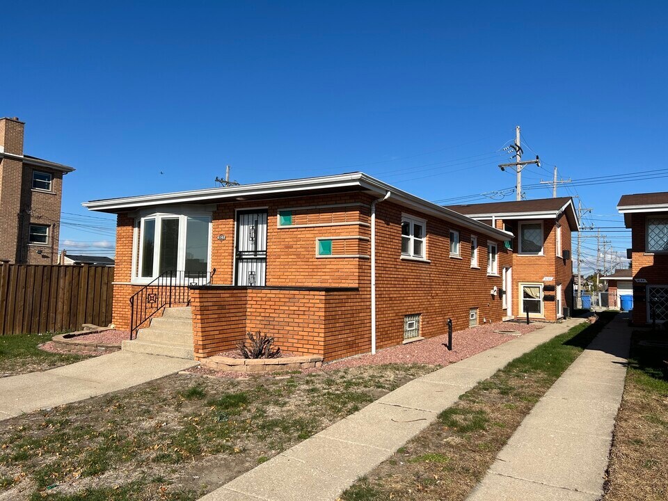 4148 W 87th St in Chicago, IL - Building Photo