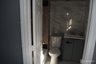 100 Randolph St in Carteret, NJ - Building Photo - Building Photo