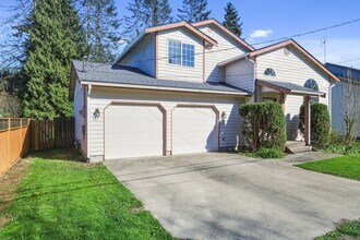 916 McCormick St NE in Olympia, WA - Building Photo - Building Photo