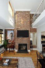 692 10th Ave in New York, NY - Building Photo - Building Photo