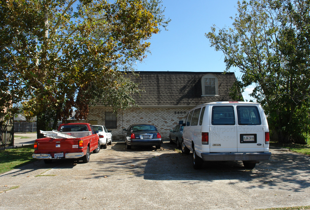 3600 Martinique Ave in Kenner, LA - Building Photo