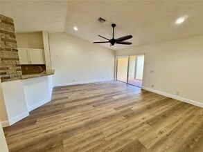 4272 Pine Ridge Ct in Weston, FL - Building Photo - Building Photo