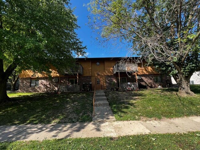 property at 3414 E Court St