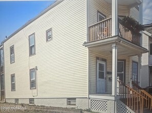 104 Welton St in New Brunswick, NJ - Building Photo - Building Photo