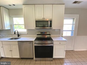 5072 Rock Springs Rd in Warrenton, VA - Building Photo - Building Photo