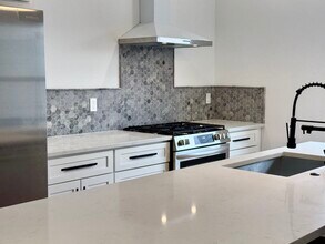 1236 Butterfield Way in Pittsburgh, PA - Building Photo - Building Photo