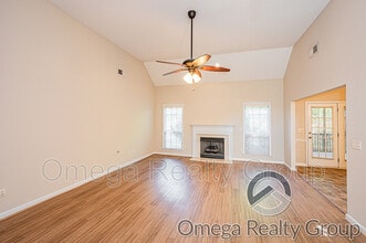 205 Stonehaven Trace in Pelham, AL - Building Photo - Building Photo