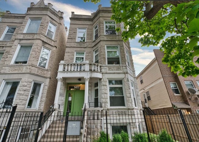 property at 1411 N Fairfield Ave