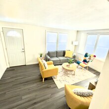 2833 S 128th St in New Berlin, WI - Building Photo - Building Photo