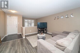 309 Galston Private in Ottawa, ON - Building Photo - Building Photo