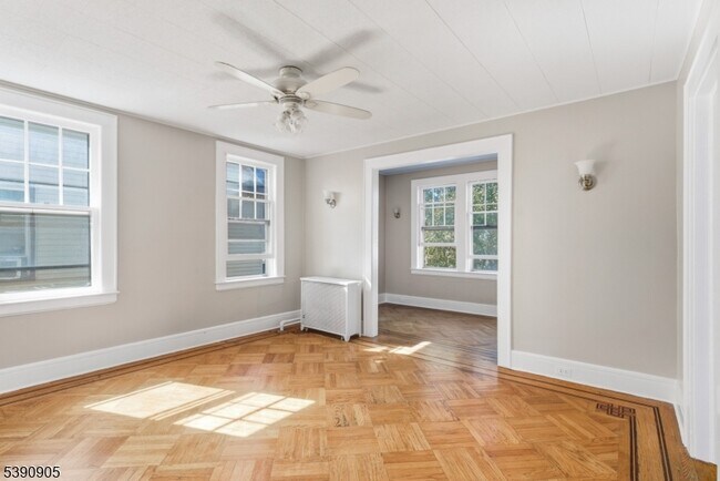 527 Madison Ave in Elizabeth, NJ - Building Photo - Building Photo