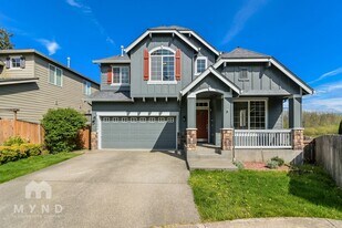 18002 NE 37th St in Vancouver, WA - Building Photo