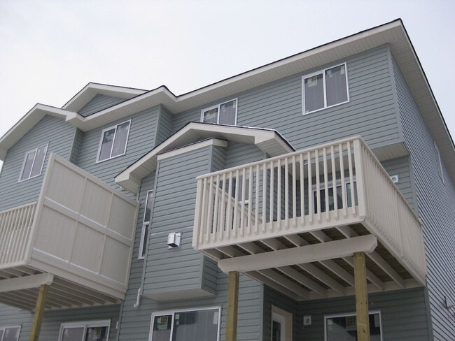 714 Panatella Blvd NW in Calgary, AB - Building Photo - Building Photo