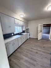 171 W Virginia St in Stayton, OR - Building Photo - Building Photo