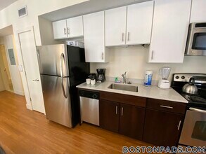 8 Winter Pl, Unit 402 in Boston, MA - Foto de edificio - Building Photo