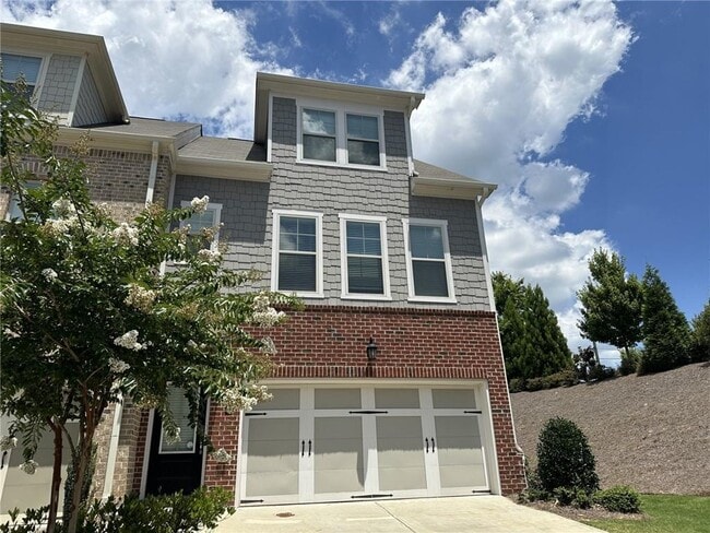 3000 Regal Crown Dr