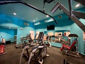 3311 Yupon St, Unit 517 in Houston, TX - Building Photo - Building Photo