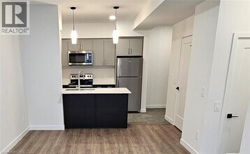 31 Mill St in Kitchener, ON - Building Photo - Building Photo