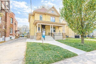 1197 York St in London, ON - Building Photo