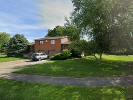 1545 Bristol Ln in Schererville, IN - Building Photo