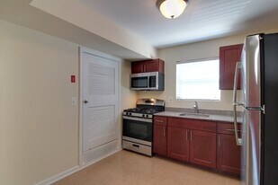 Hadley Woods in North Brunswick, NJ - Building Photo