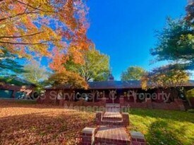 615 E 101st Terrace in Kansas City, MO - Building Photo